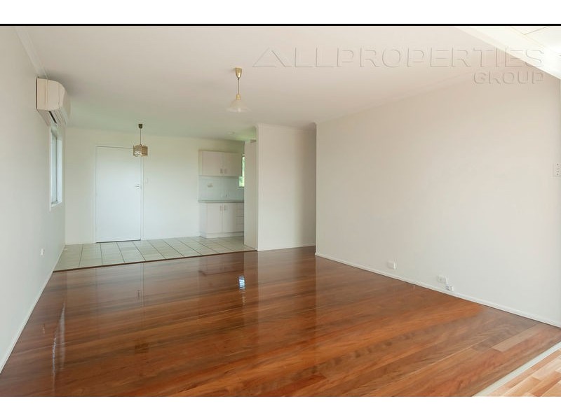 105 Fourth Avenue, Marsden QLD 4132