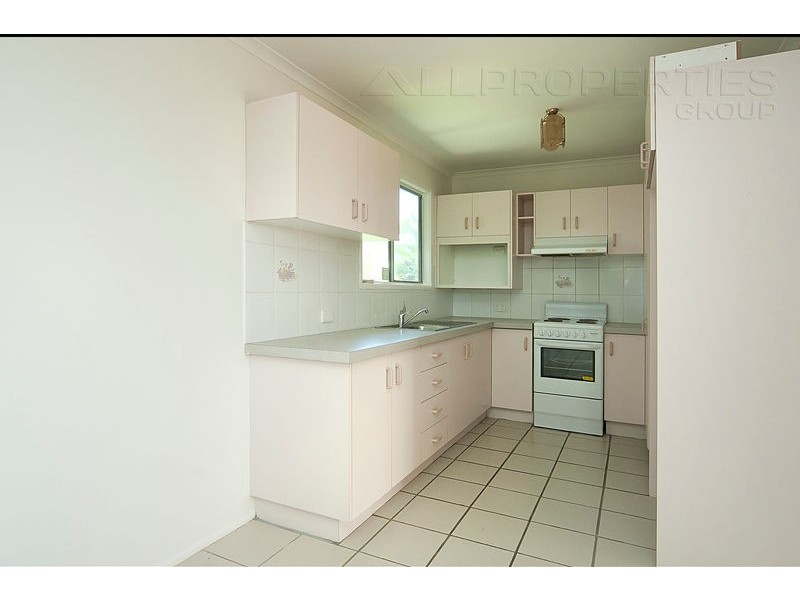 105 Fourth Avenue, Marsden QLD 4132