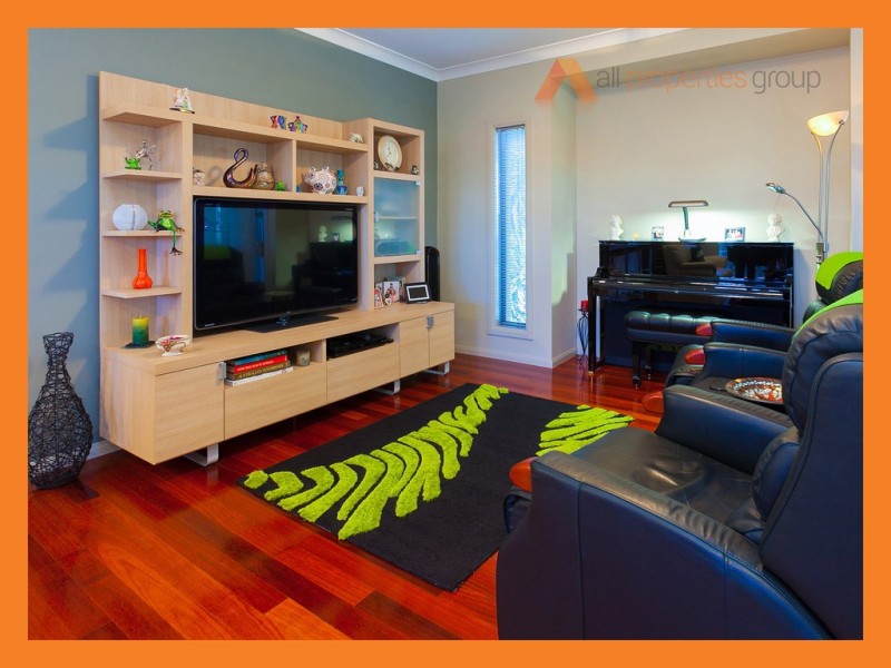 27 VIEWPOINT DRIVE, Springfield Lakes QLD 4300