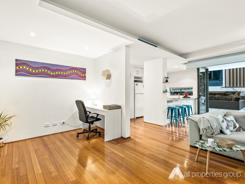 301/5 Manning Street, South Brisbane QLD 4101