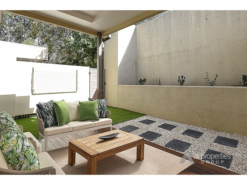 2/158 Woogaroo Street, Forest Lake QLD 4078