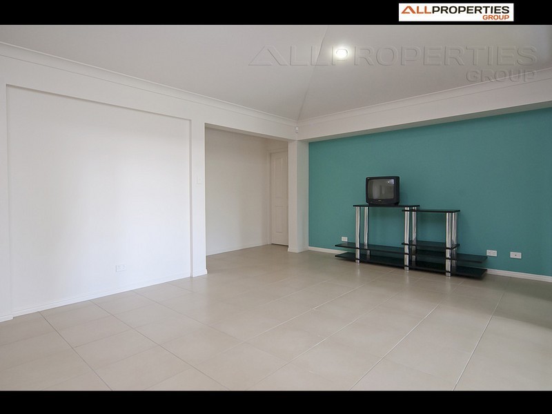 26 Cypress Street, Heathwood QLD 4110