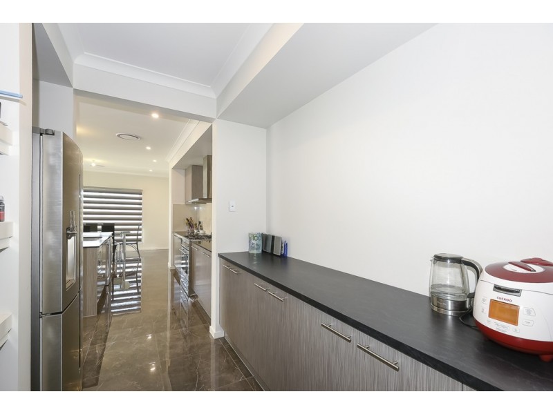 12 Penda Crescent, Pallara QLD 4110