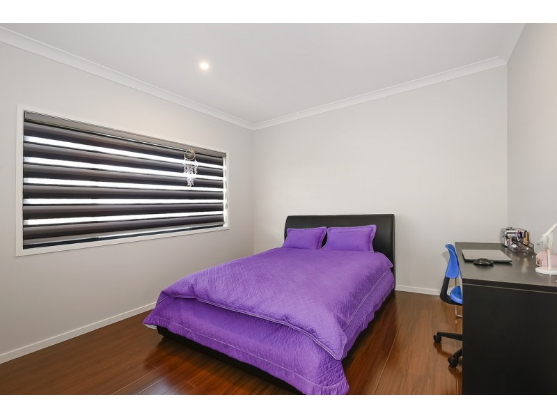 12 Penda Crescent, Pallara QLD 4110