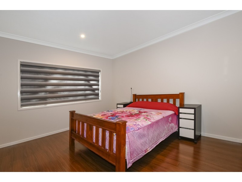 12 Penda Crescent, Pallara QLD 4110