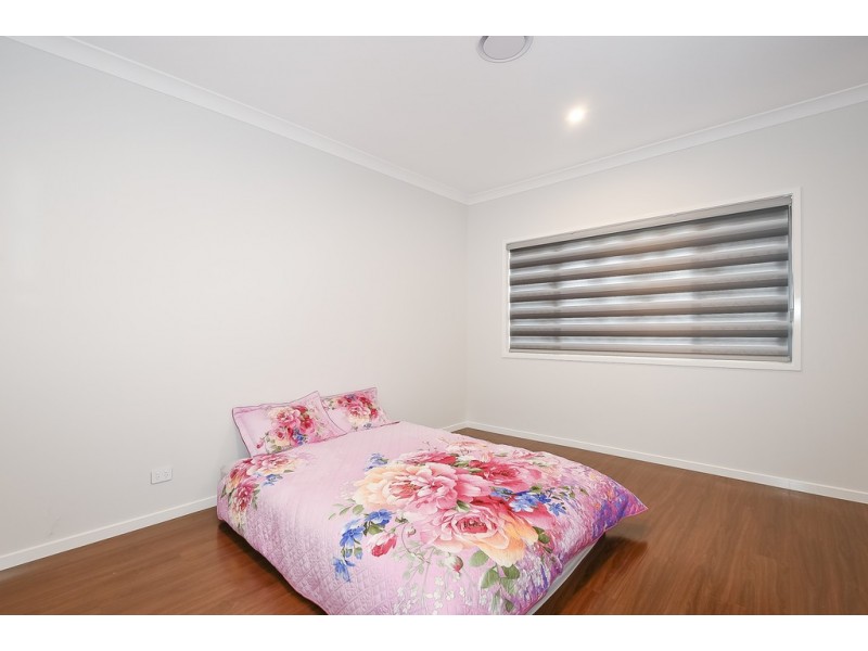 12 Penda Crescent, Pallara QLD 4110