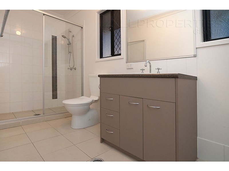 13 Pebbles Court, Berrinba QLD 4117