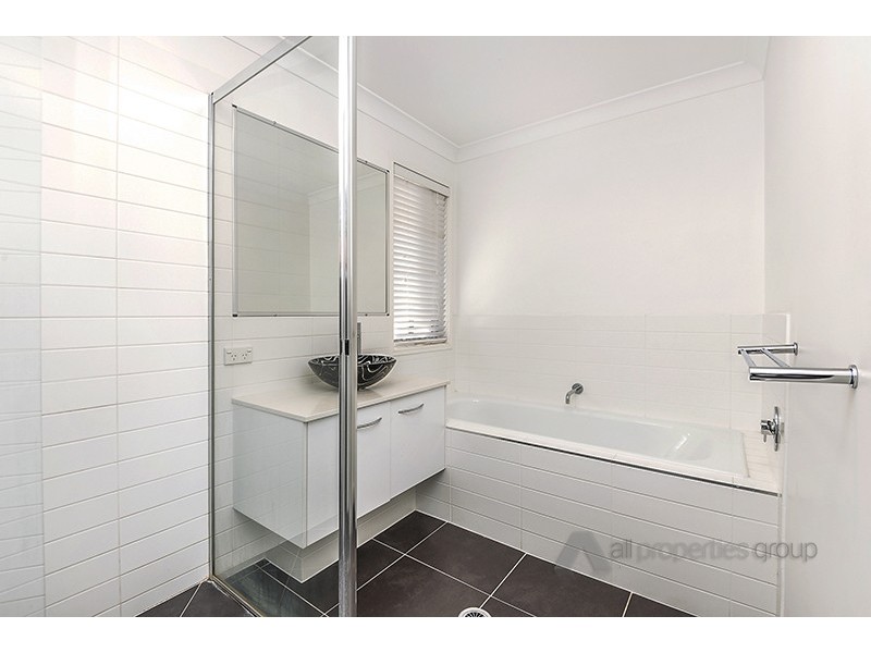 95 Steelwood Street, Heathwood QLD 4110