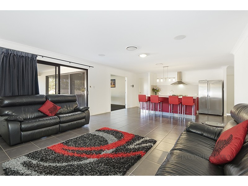 95 Steelwood Street, Heathwood QLD 4110