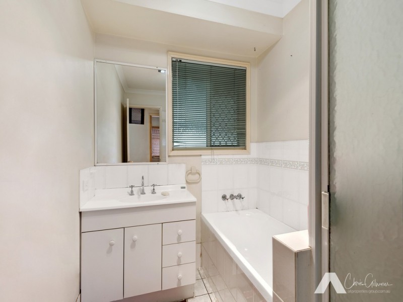 18 Geaney Boulevard, Crestmead QLD 4132