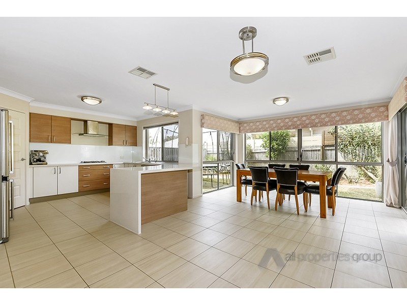 14 Bottlebrush Street, Heathwood QLD 4110