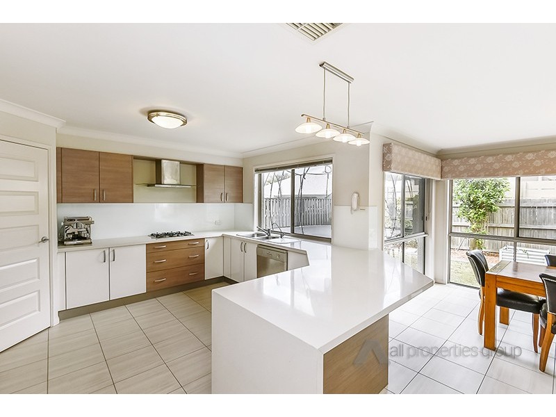 14 Bottlebrush Street, Heathwood QLD 4110