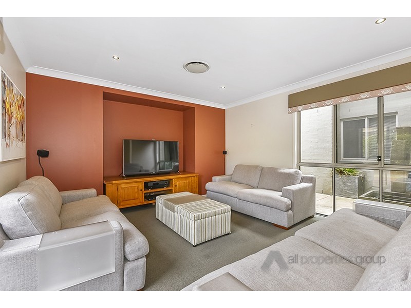 14 Bottlebrush Street, Heathwood QLD 4110