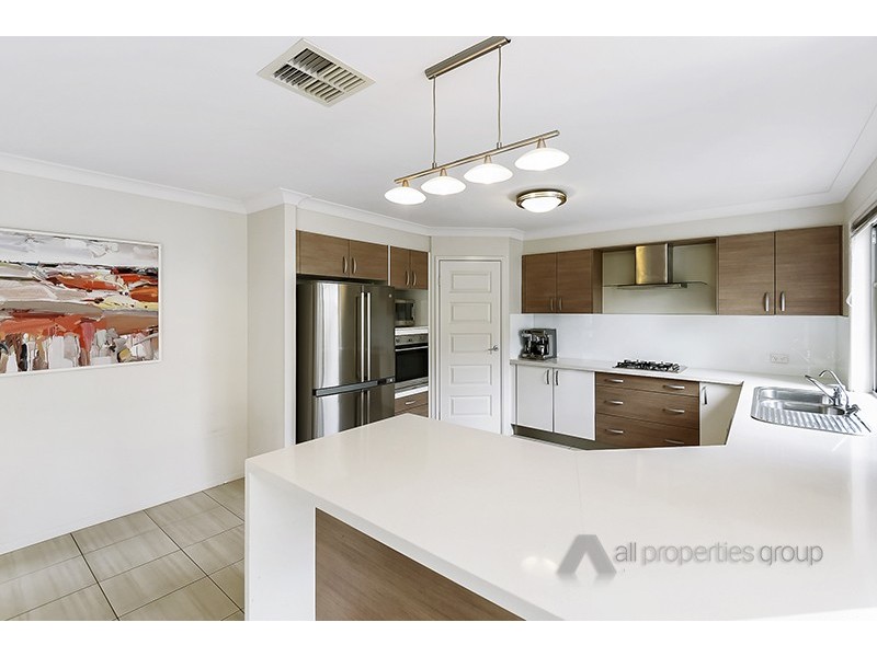 14 Bottlebrush Street, Heathwood QLD 4110