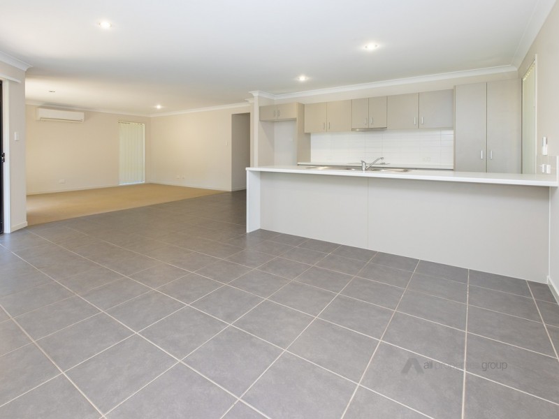 23 John Davison Place, Crestmead QLD 4132