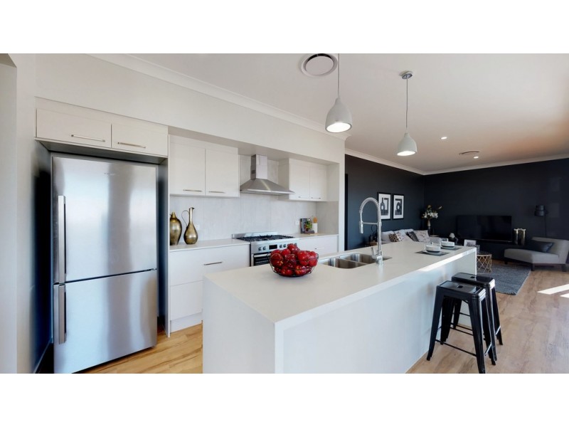 1042 Springfield Rise, Spring Mountain QLD 4124