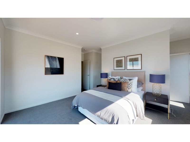 1042 Springfield Rise, Spring Mountain QLD 4124