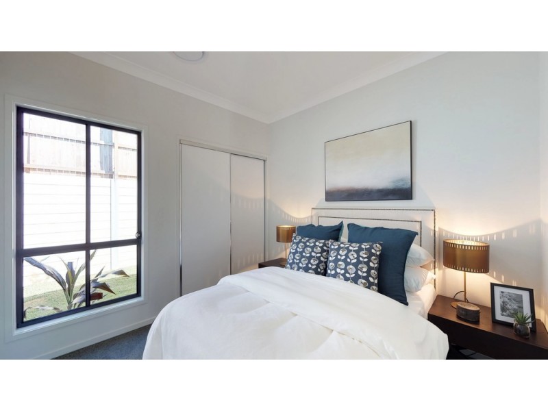 1042 Springfield Rise, Spring Mountain QLD 4124