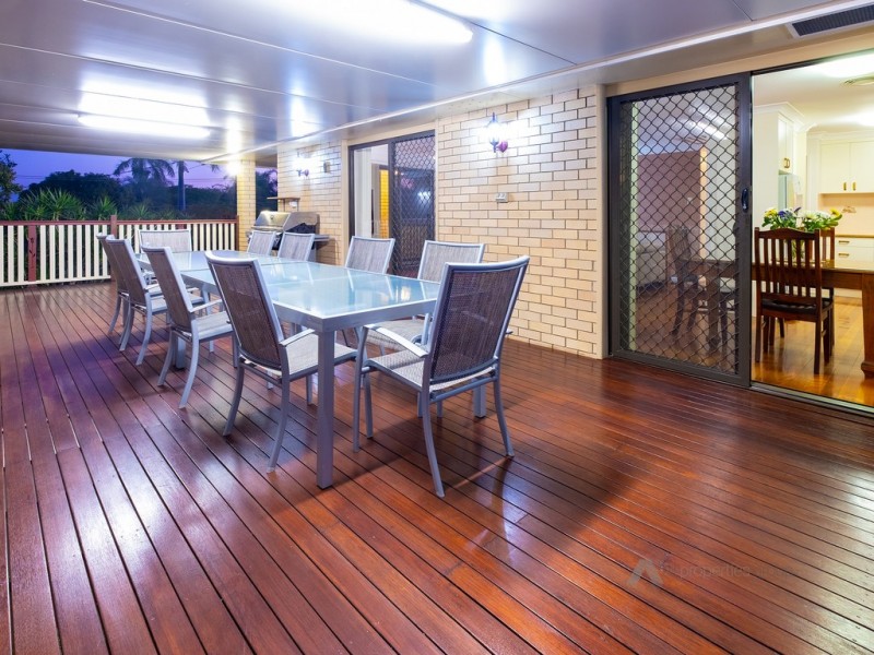 2 Bank Street, Browns Plains QLD 4118