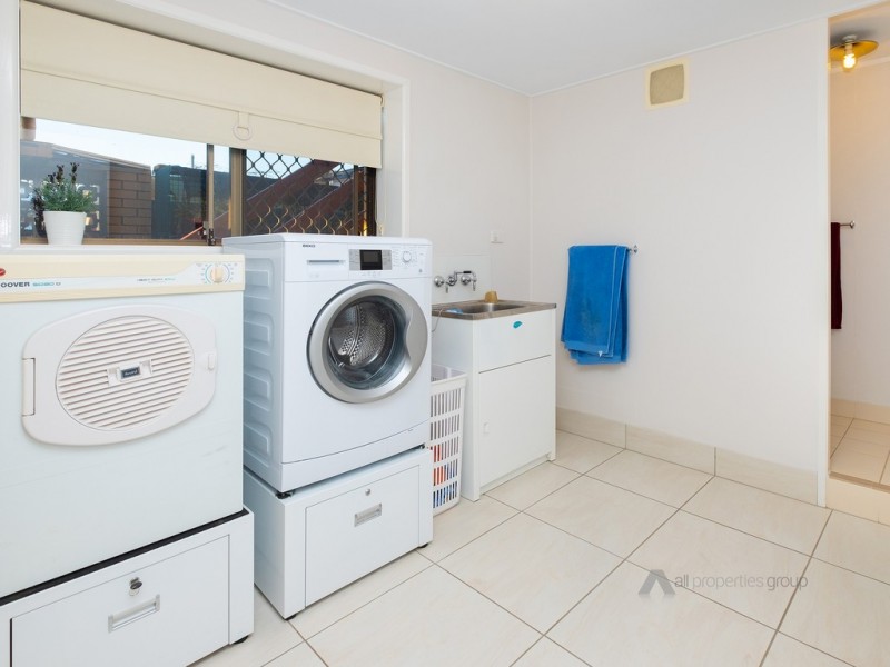 2 Bank Street, Browns Plains QLD 4118