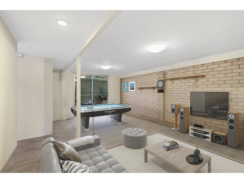 15 Saratoga St, Browns Plains QLD 4118