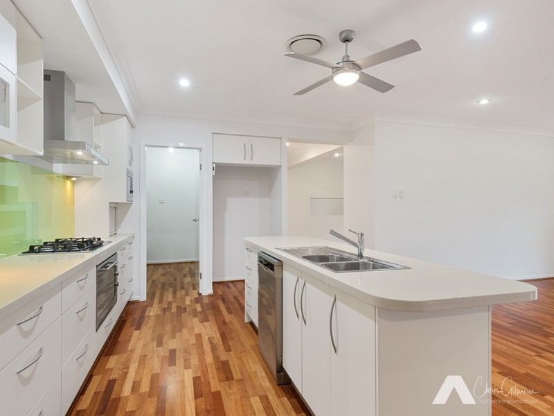 13-15 Sunbird Ct, Greenbank QLD 4124