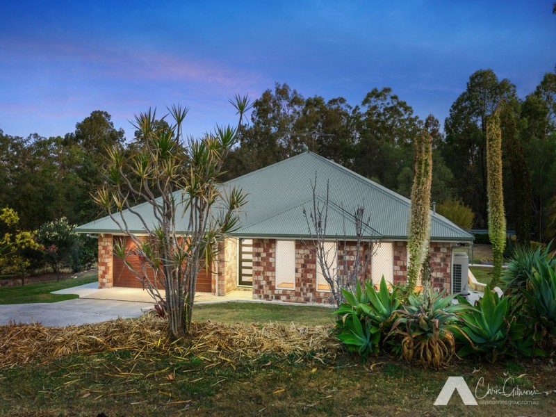 13-15 Sunbird Ct, Greenbank QLD 4124