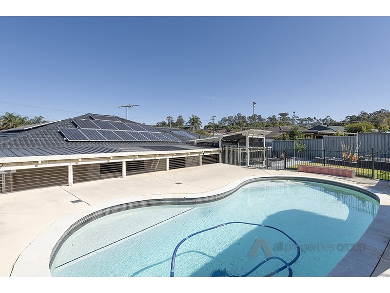 25 Owens Crescent, Regents Park QLD 4118