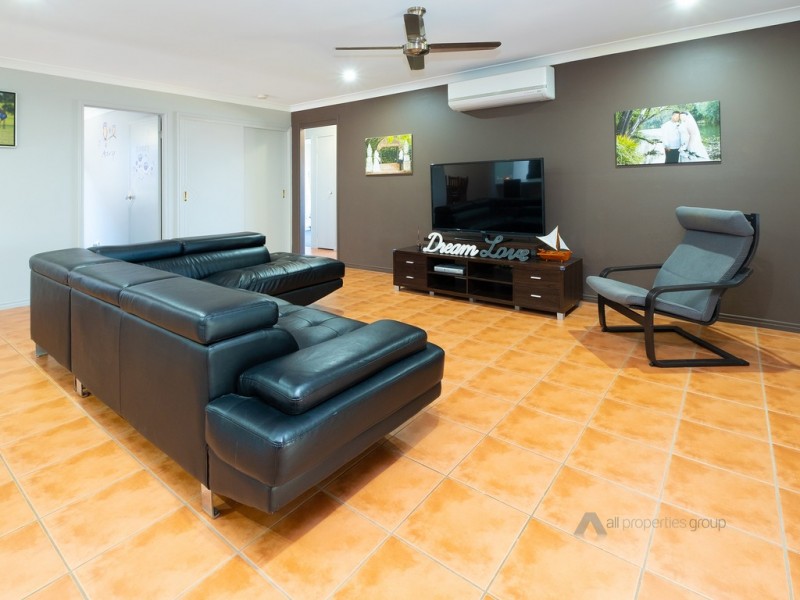 14 Standford Place, Regents Park QLD 4118