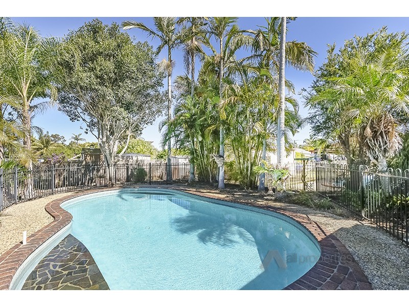 67 OWENS CRESCENT, Regents Park QLD 4118