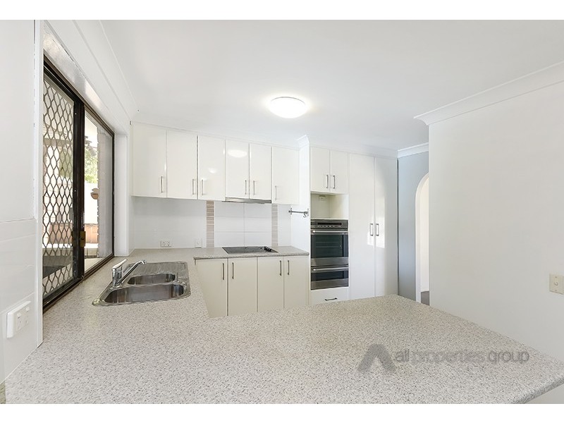 67 OWENS CRESCENT, Regents Park QLD 4118