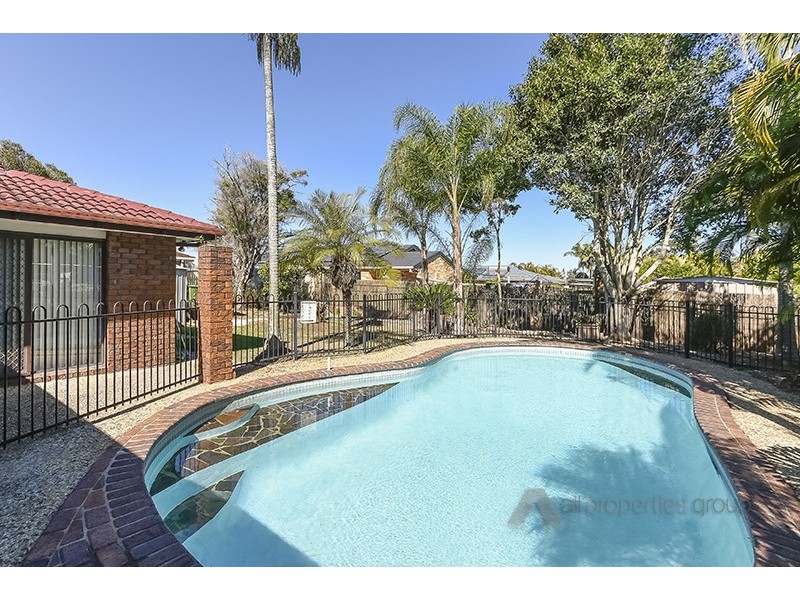 67 OWENS CRESCENT, Regents Park QLD 4118