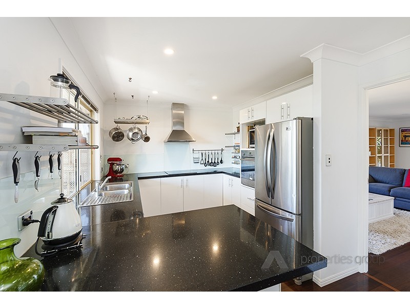 105 Sumners Rd, Jamboree Heights QLD 4074