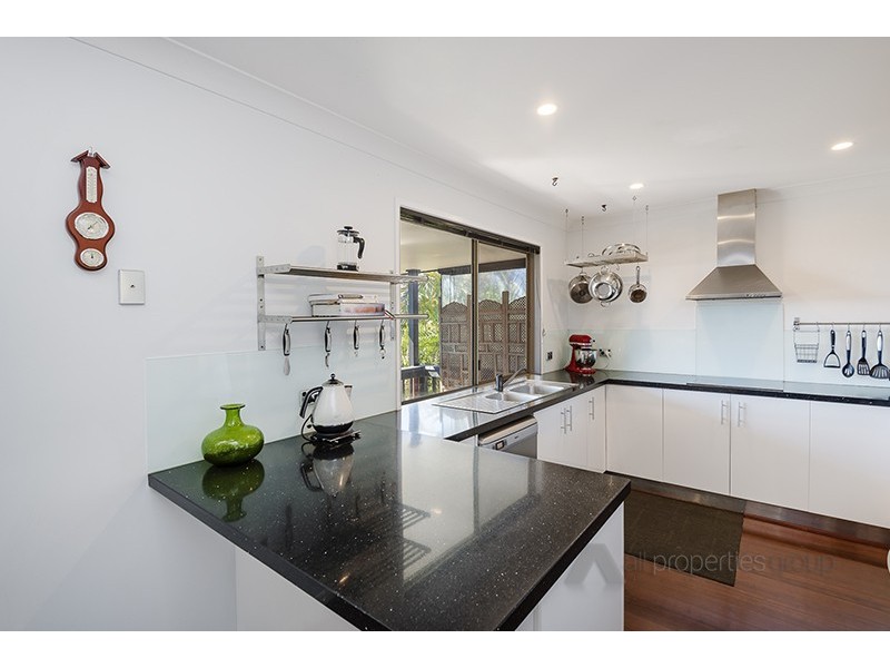 105 Sumners Rd, Jamboree Heights QLD 4074