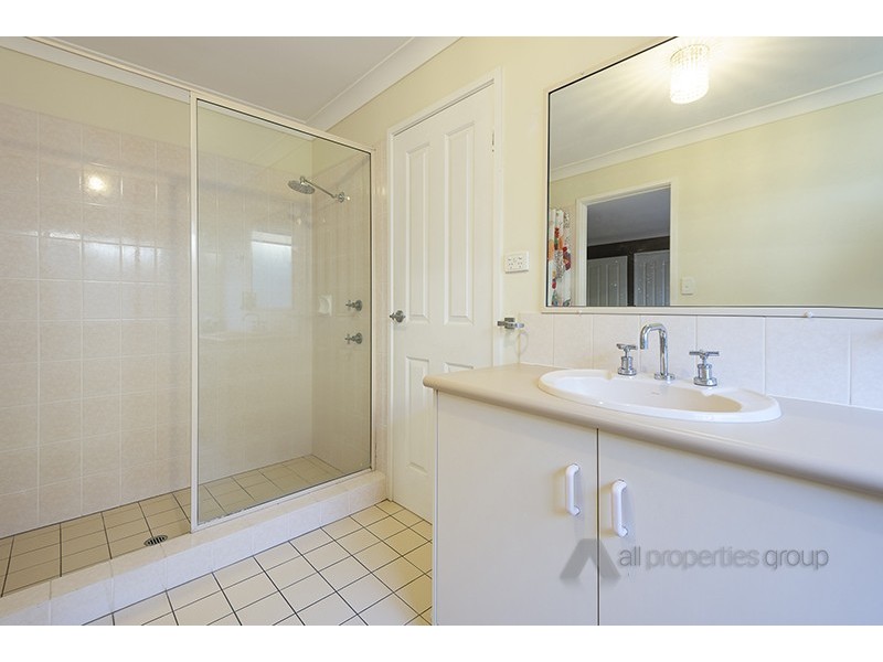 105 Sumners Rd, Jamboree Heights QLD 4074