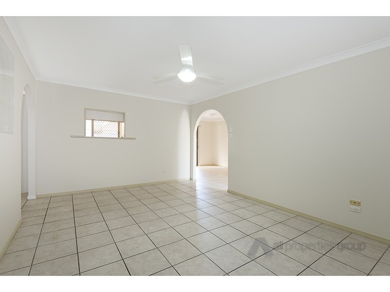 8 Macauley Drive, Boronia Heights QLD 4124