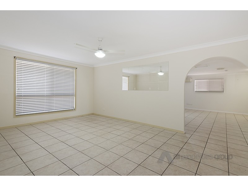 8 Macauley Drive, Boronia Heights QLD 4124