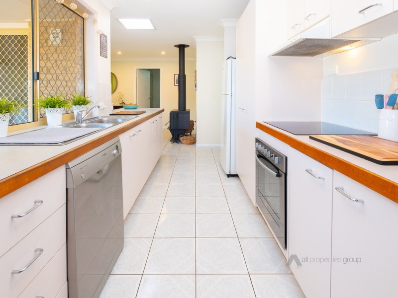 56 Redgum Drive, Regents Park QLD 4118
