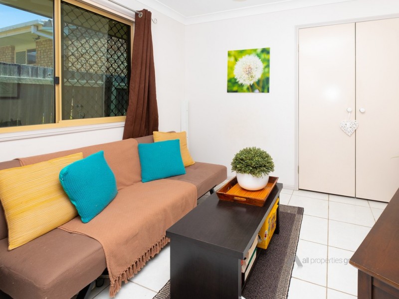 56 Redgum Drive, Regents Park QLD 4118