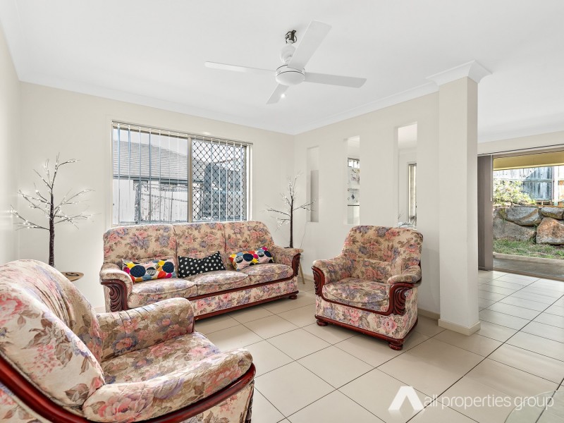 22 John Davison Place, Crestmead QLD 4132