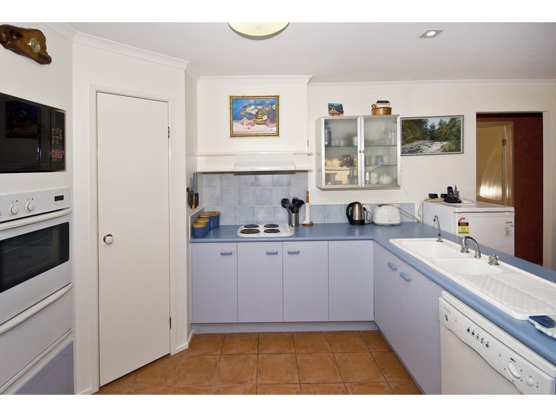 13 Carlos Street, Hillcrest QLD 4118