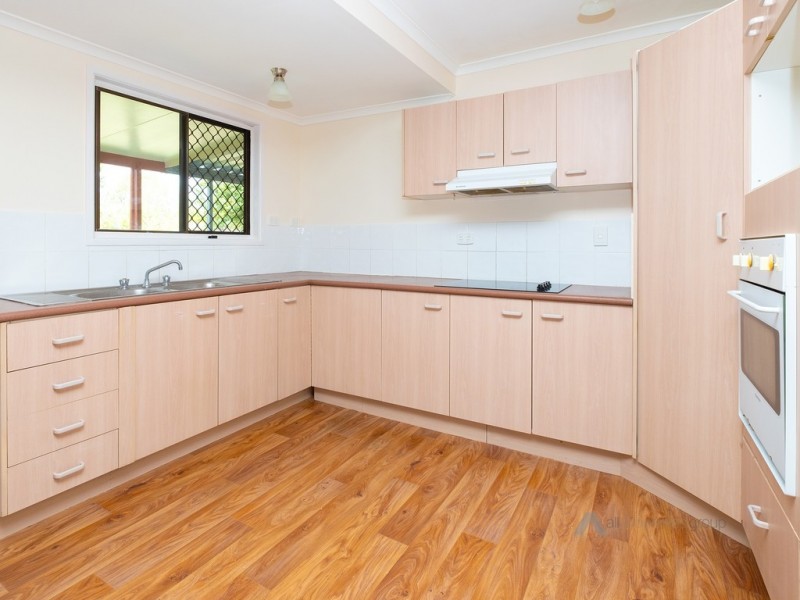 26 Newburn Street, Hillcrest QLD 4118