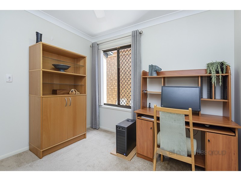 39 St James Street, Forest Lake QLD 4078