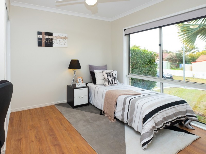 2 Park Close, Hillcrest QLD 4118