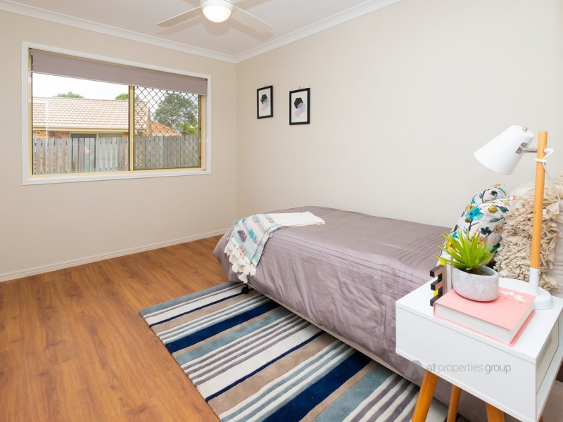2 Park Close, Hillcrest QLD 4118
