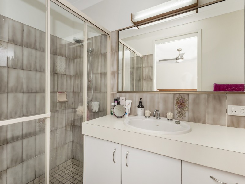 18 Wendoree Way, Coombabah QLD 4216