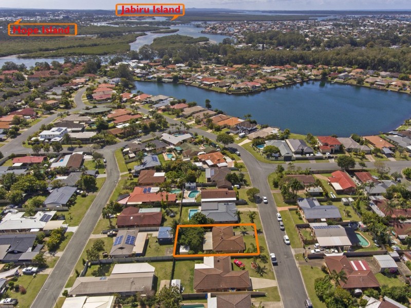 18 Wendoree Way, Coombabah QLD 4216