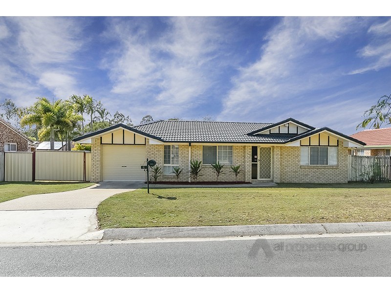 4 PANDANUS CT, Regents Park QLD 4118