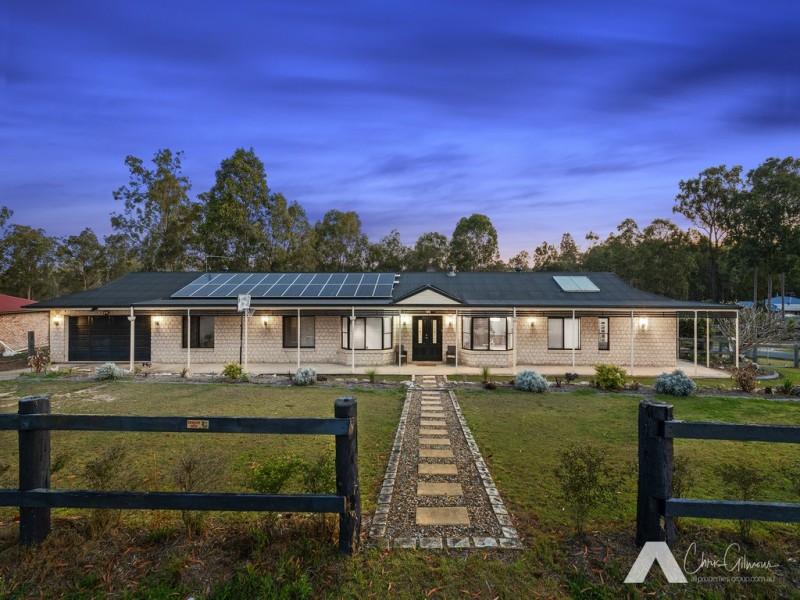 1-3 Sunbird Ct, Greenbank QLD 4124