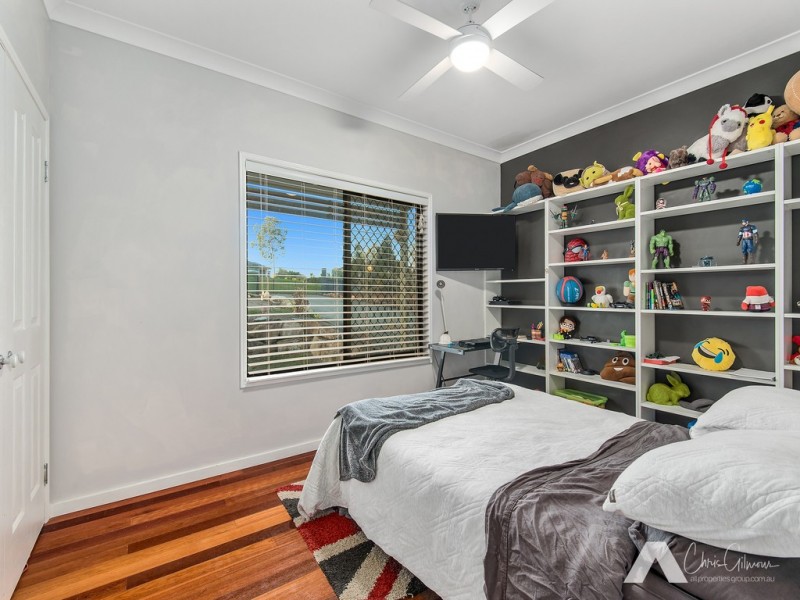 1-3 Sunbird Ct, Greenbank QLD 4124